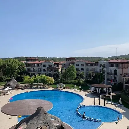 Beach Complex Private Studio Flat First Line Kavatsi Smokinya Beach דירה